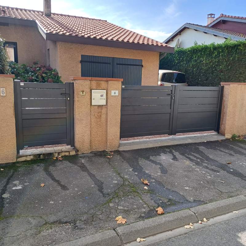 Photo de notre réalisation : REMPLACEMENT PORTAIL
