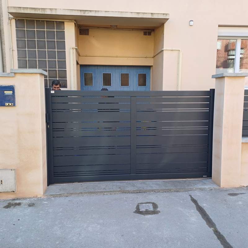 Photo de notre réalisation : PORTAIL KOSTUM