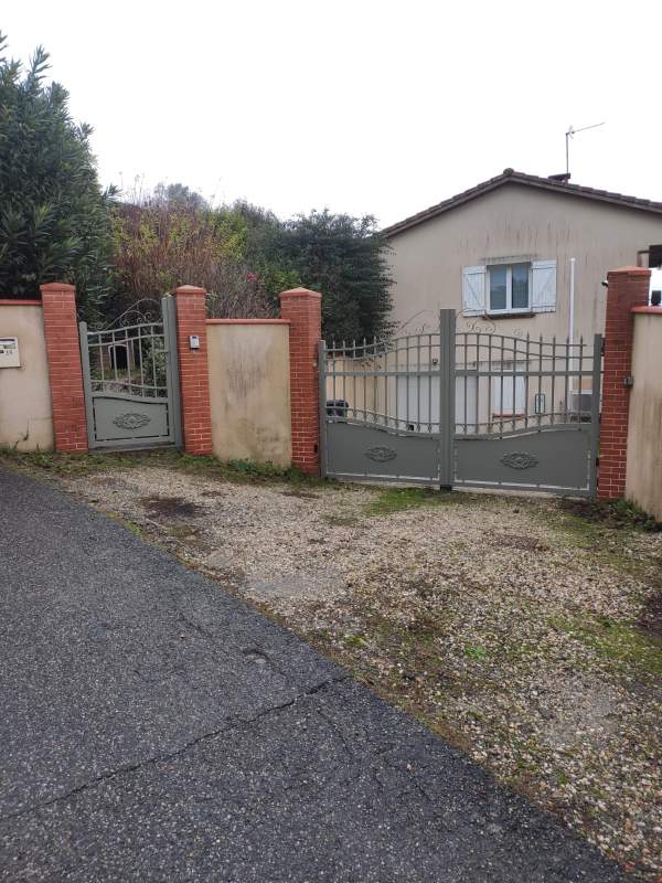 Photo de notre réalisation : PORTAIL TRADITION 