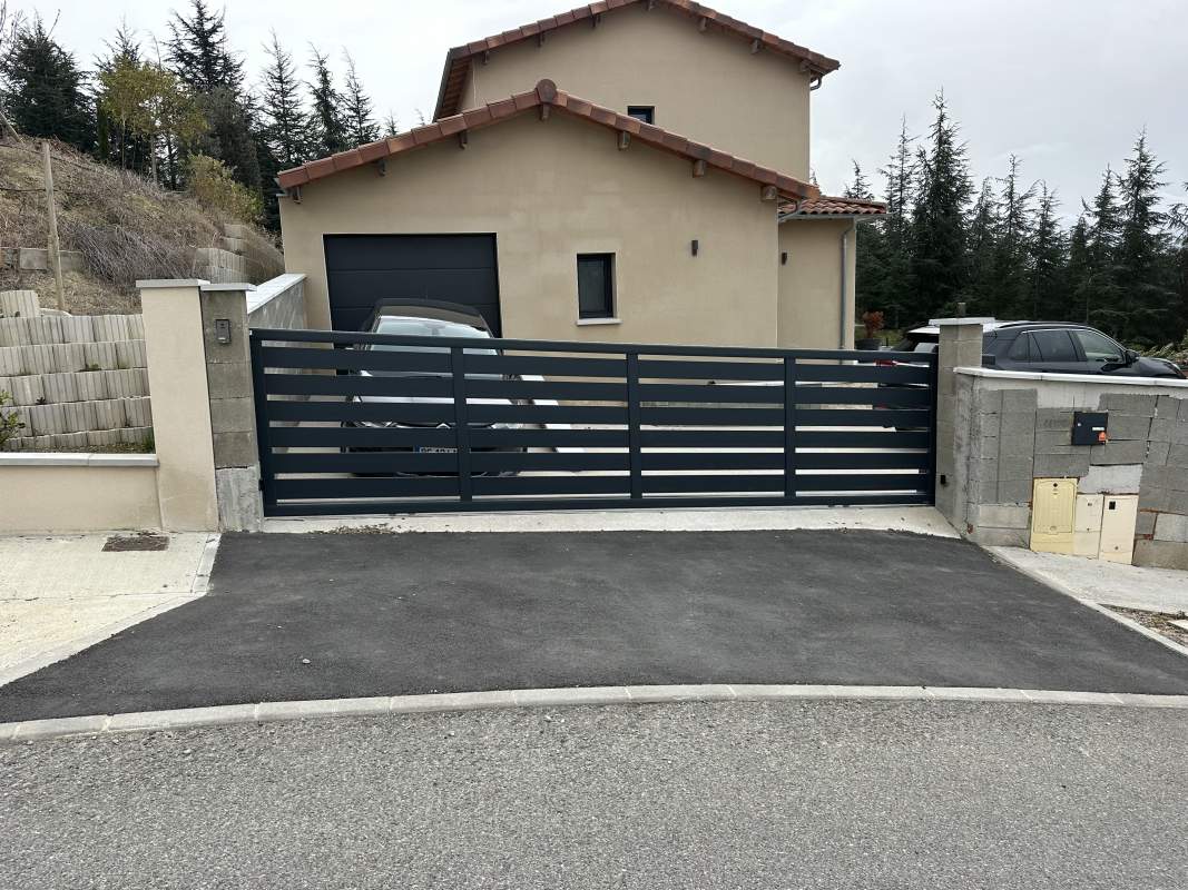 Photo de notre réalisation : PORTAIL 