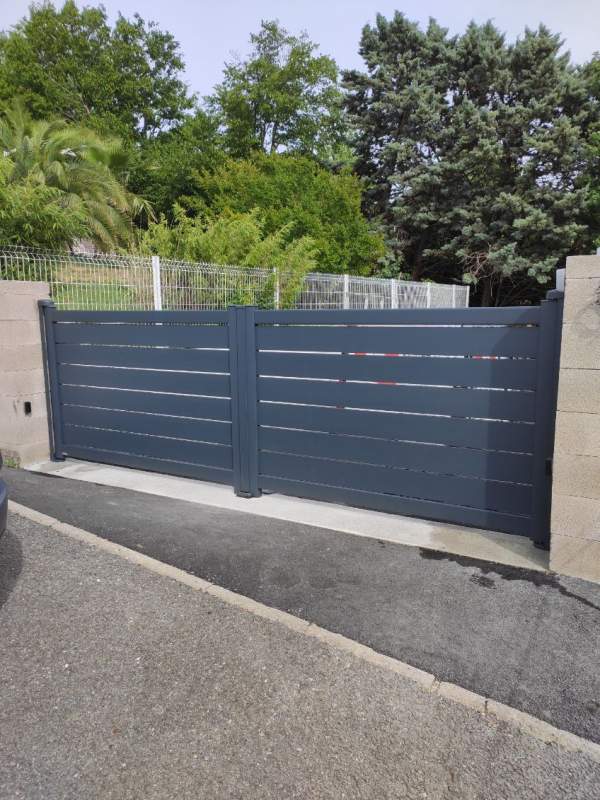 Photo de notre réalisation : PORTAIL KOSTUM