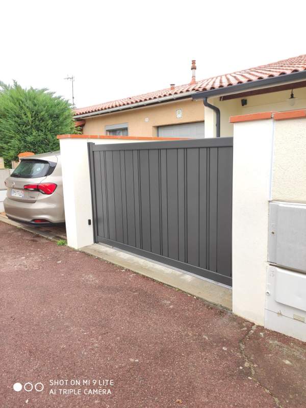 Photo de notre réalisation : PORTAIL KOSTUM