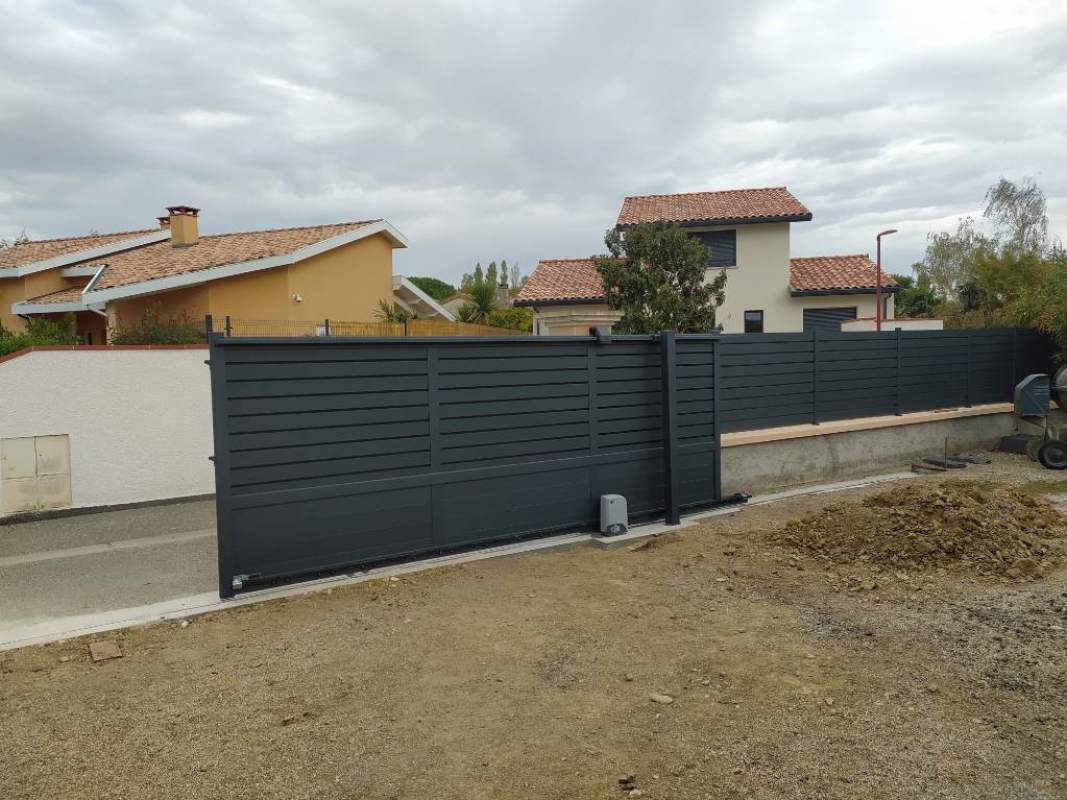 Photo de notre réalisation : PORTAIL KOSTUM