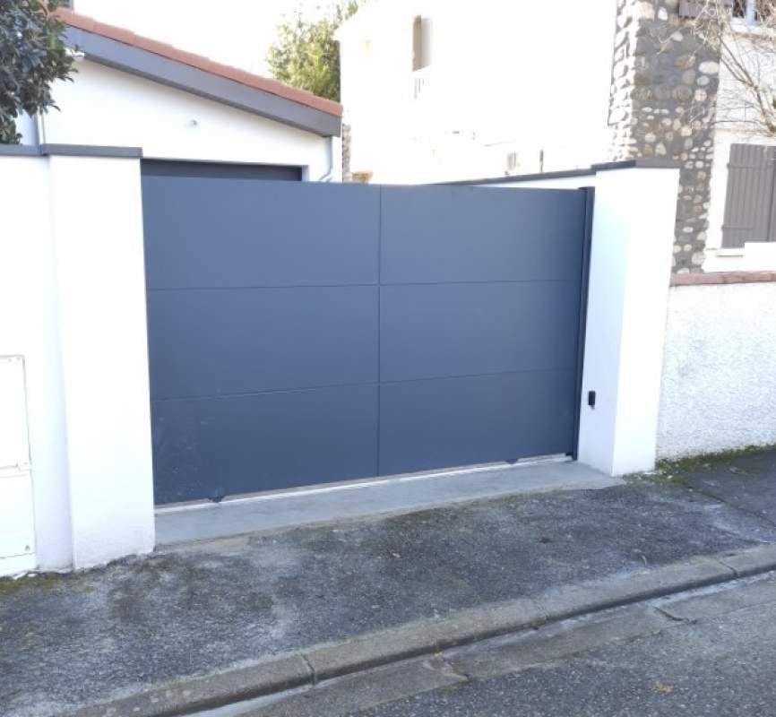 Photo de notre réalisation : Portails Kostum - Gamme Architecte