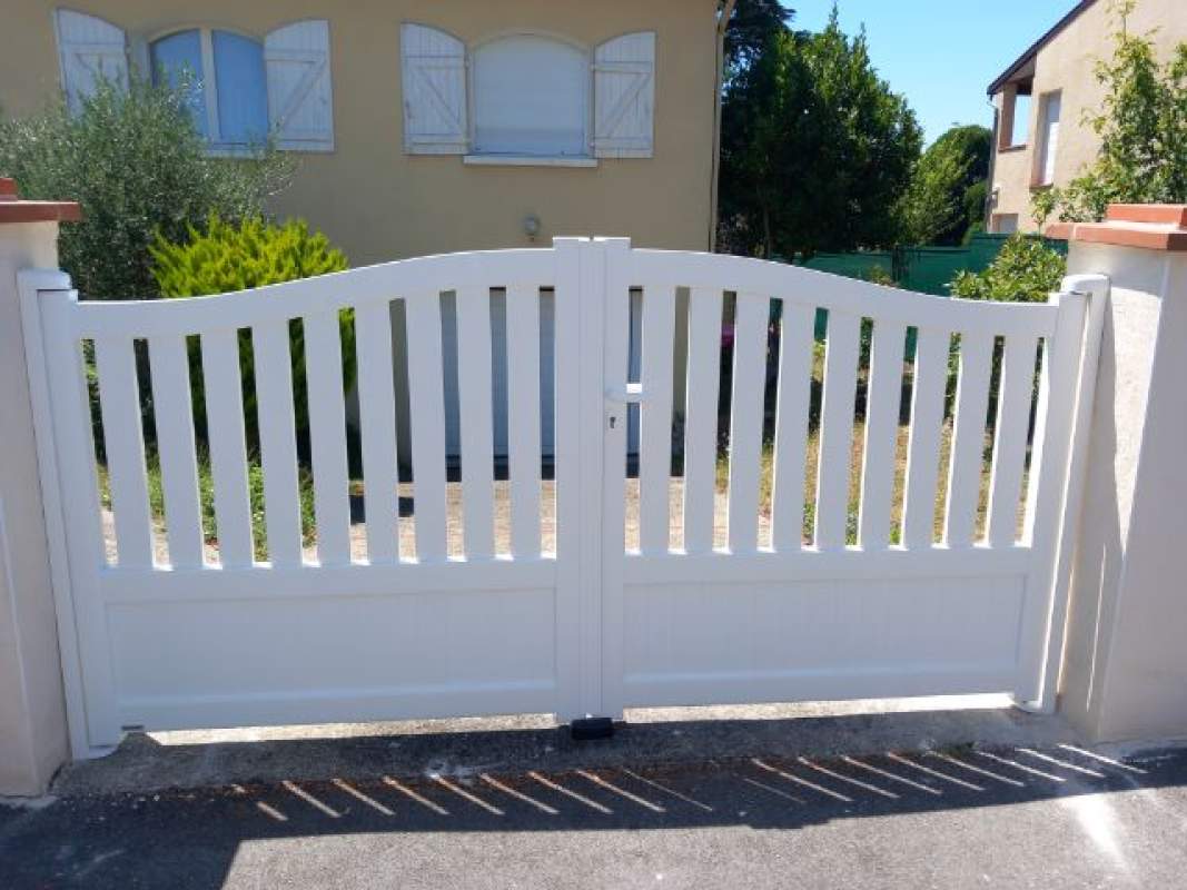 Photo de notre réalisation : PORTAIL KOSTUM