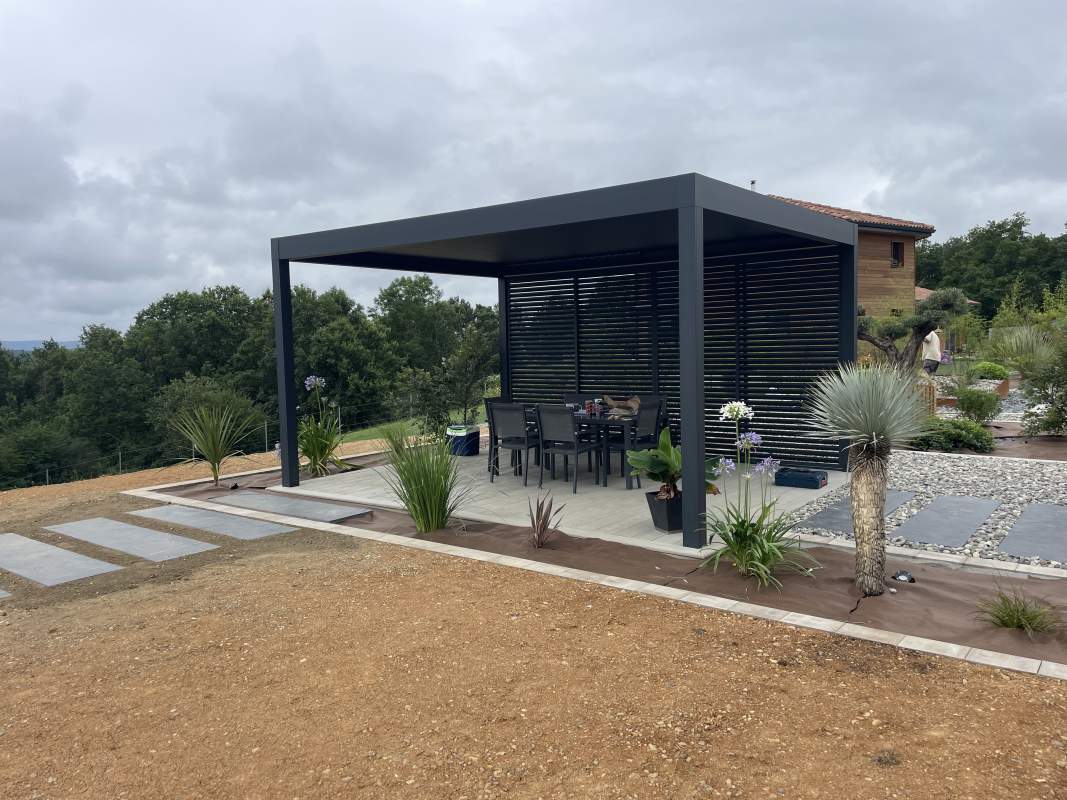 Photo de notre réalisation : PERGOLAS BIOCLIMATIQUE