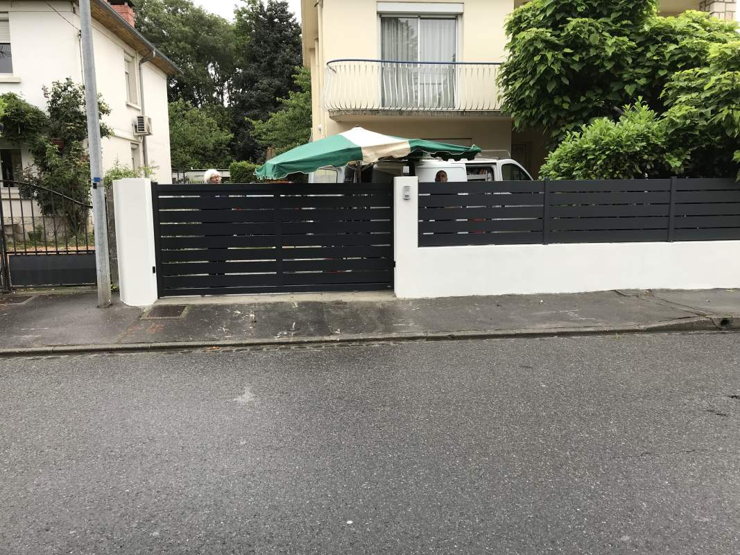 Photo de notre réalisation : PORTAIL KOSTUM