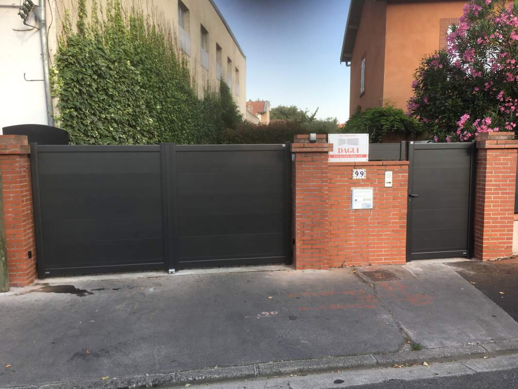 Photo de notre réalisation : PORTAIL KOSTUM