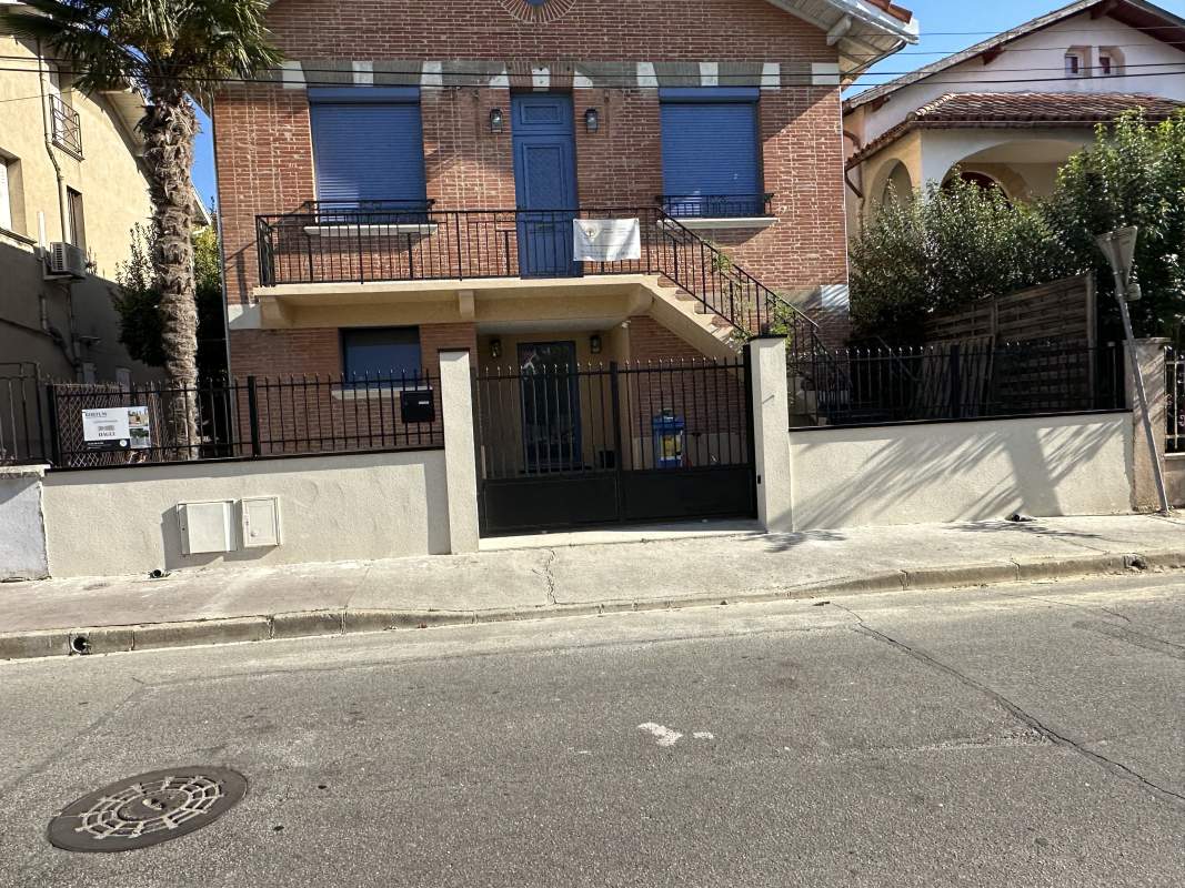 Photo de notre réalisation : PORTAIL TRADITION 