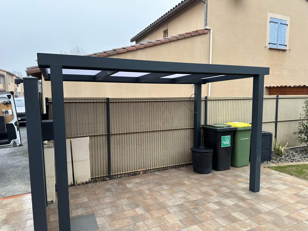 Photo de notre réalisation : CARPORT ALUMINIUM