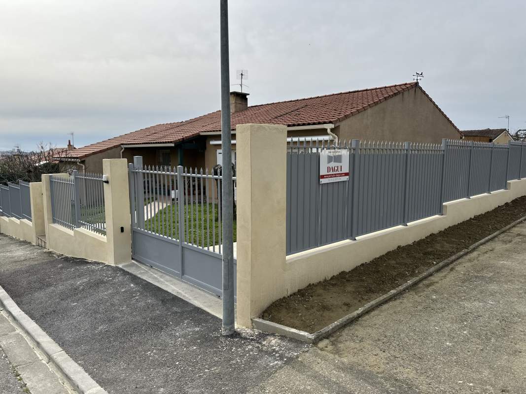 Photo de notre réalisation : PORTAIL TRADITION 