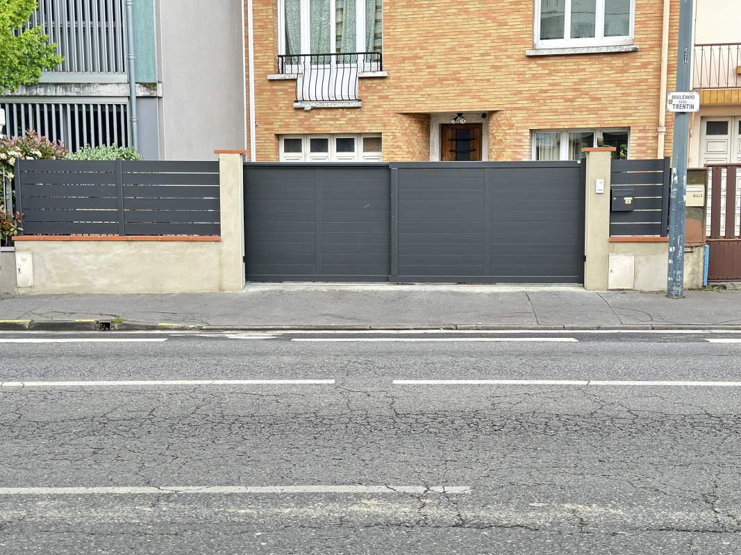 Photo de notre réalisation : PORTAIL TECHNIQUE