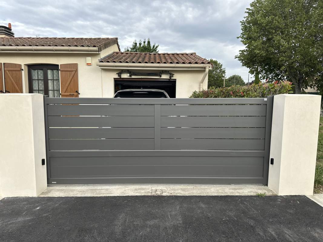 Photo de notre réalisation : PORTAIL KOSTUM