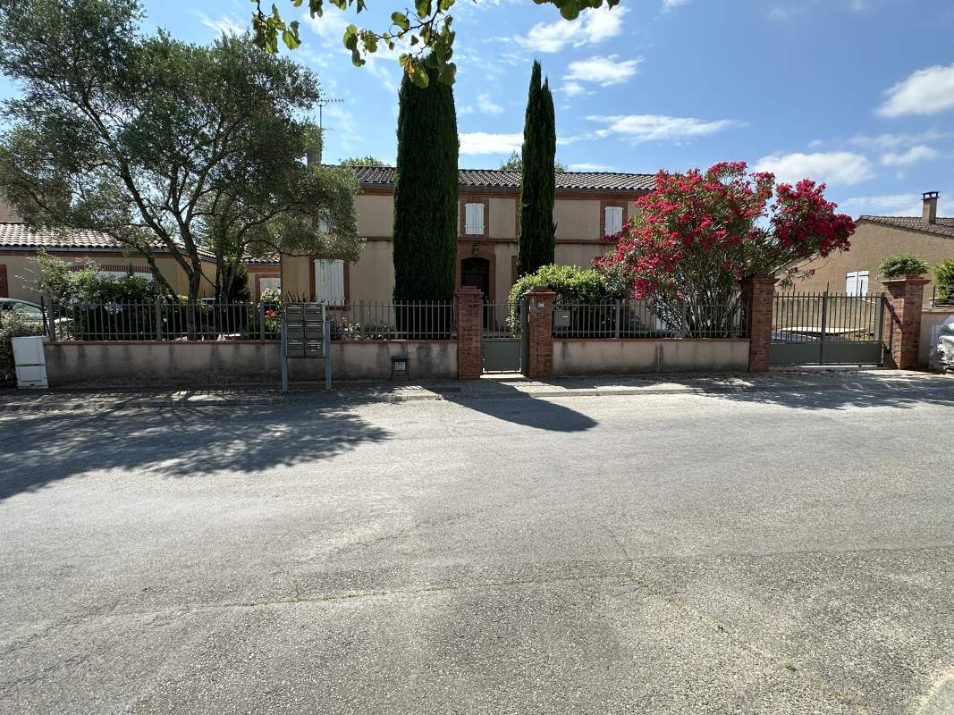 Photo de notre réalisation : PORTAIL TRADITION 