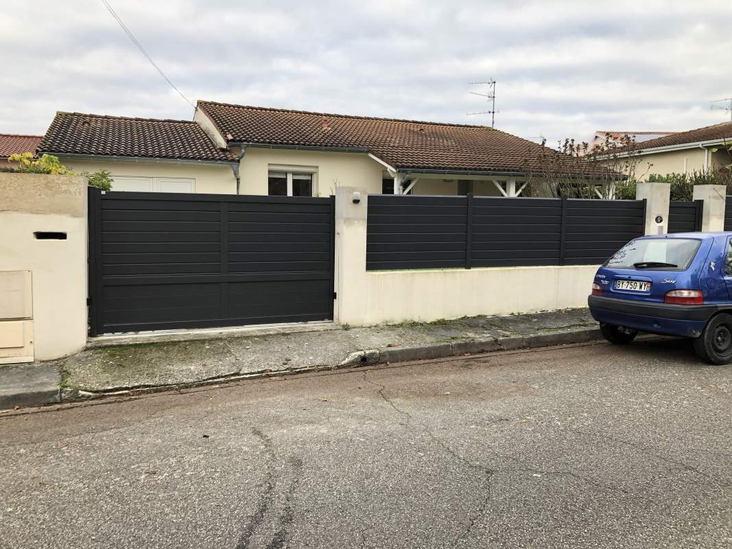 Photo de notre réalisation : PORTAIL KOSTUM