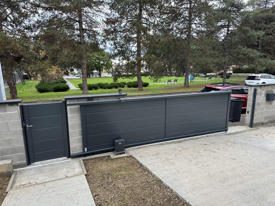 Photo de notre réalisation : PORTAIL  CREATIV LA TOULOUSAINE