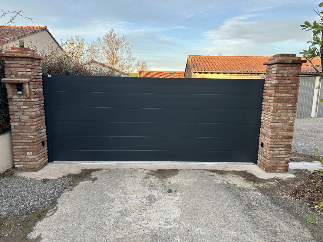 Photo de notre réalisation : PORTAIL  CREATIV LA TOULOUSAINE