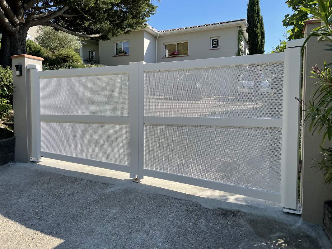 Photo de notre réalisation : PORTAIL TECHNIQUE