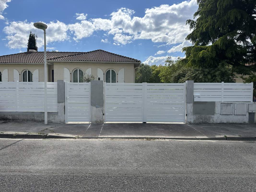 Photo de notre réalisation : PORTAIL ET CLÔTURE
