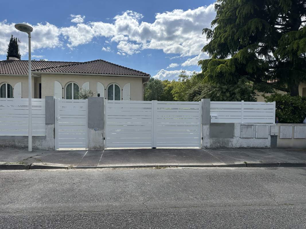 Photo de notre réalisation : PORTAIL KOSTUM