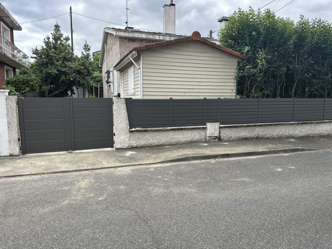 Photo de notre réalisation : PORTAIL ET CLÔTURE