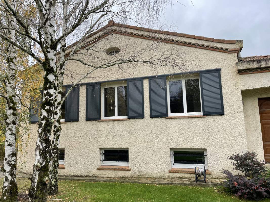 Photo de notre réalisation : VOLET COULISSANT
