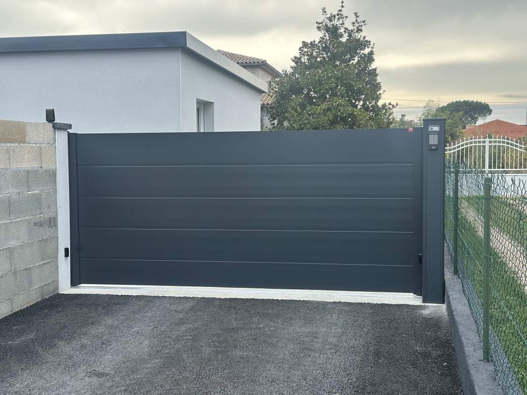 Photo de notre réalisation : PORTAIL  CREATIV LA TOULOUSAINE