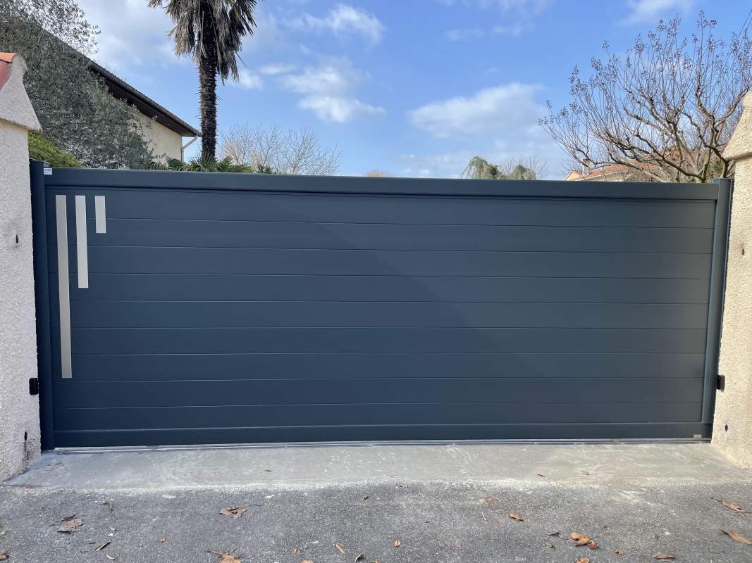 Photo de notre réalisation : PORTAIL KOSTUM