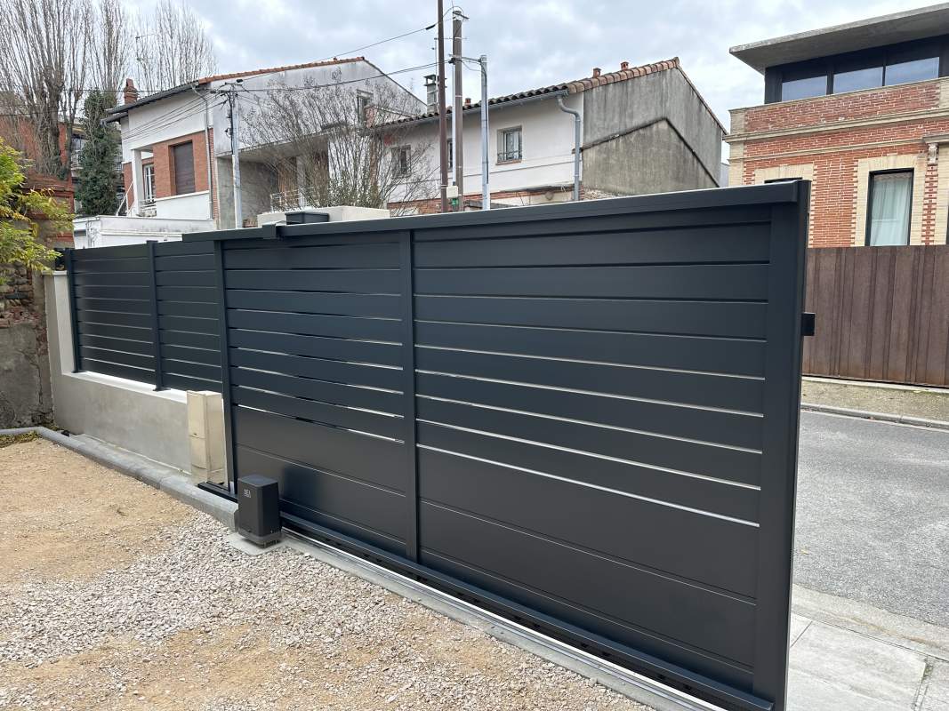 Photo de notre réalisation : PORTAIL  CREATIV LA TOULOUSAINE