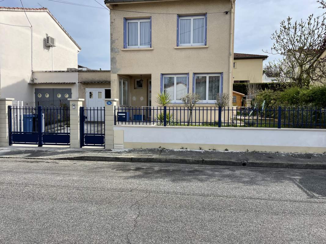 Photo de notre réalisation : PORTAIL TRADITION 