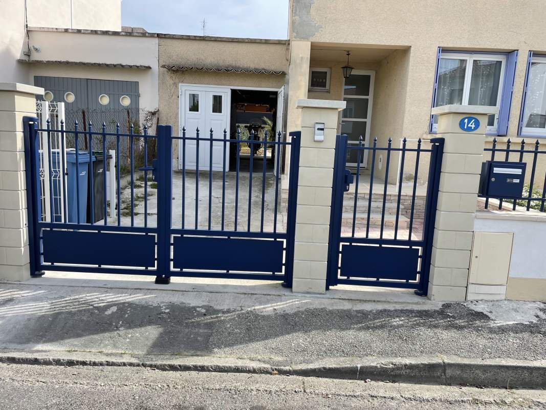 Photo de notre réalisation : PORTAIL TRADITION 