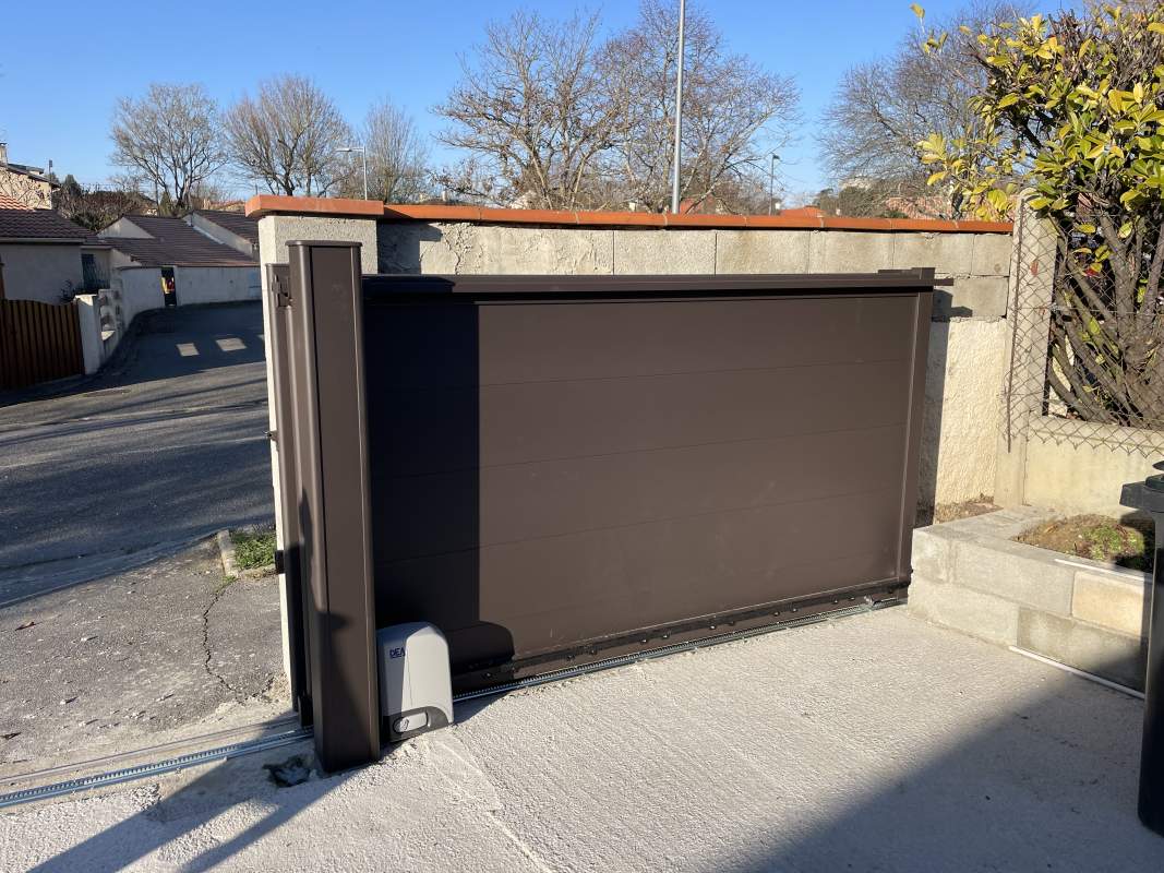 Photo de notre réalisation : PORTAIL TECHNIQUE