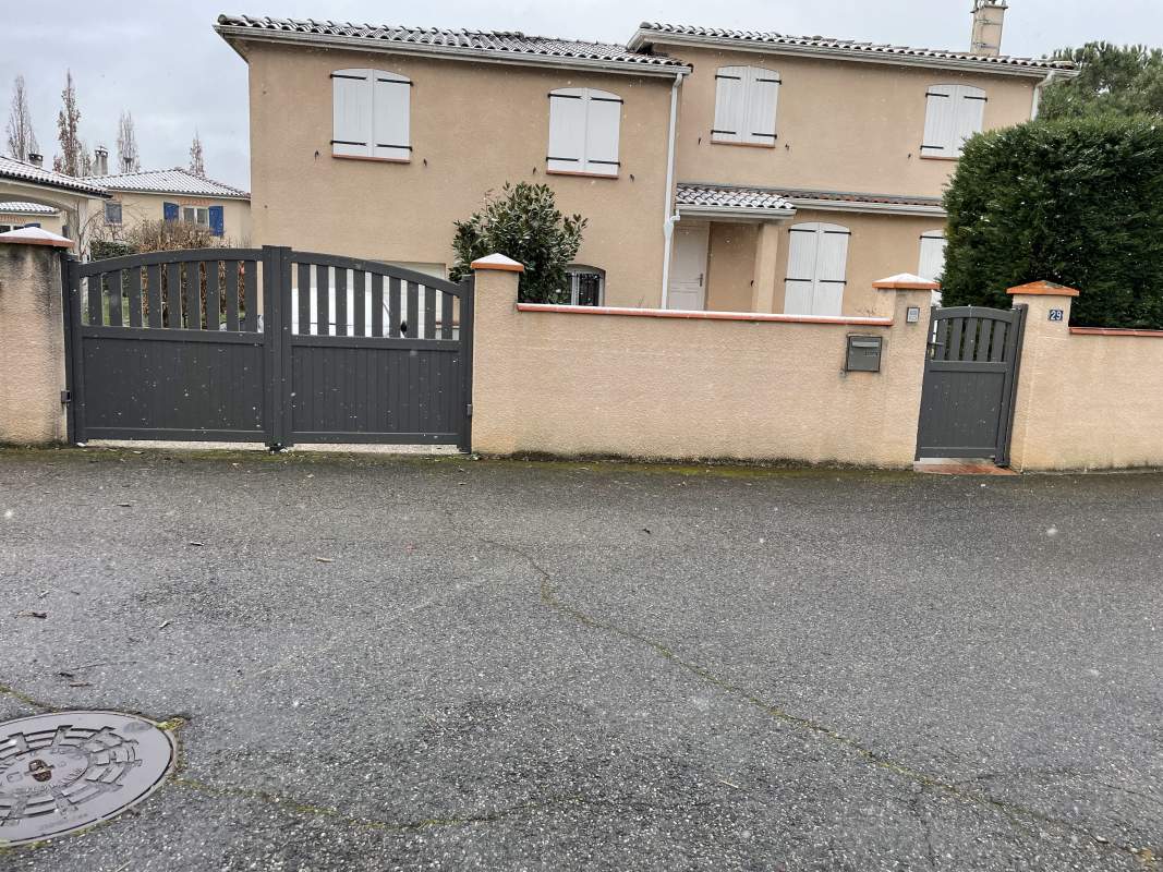 Photo de notre réalisation : PORTAIL KOSTUM