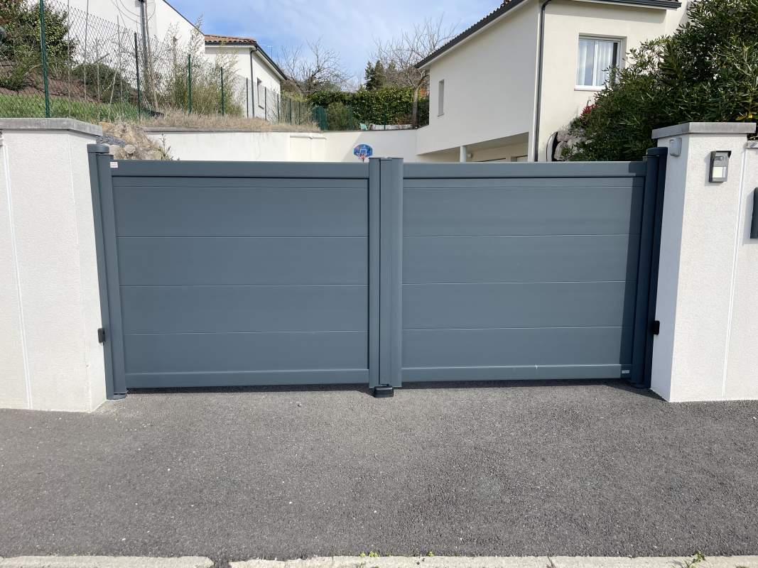 Photo de notre réalisation : PORTAIL KOSTUM