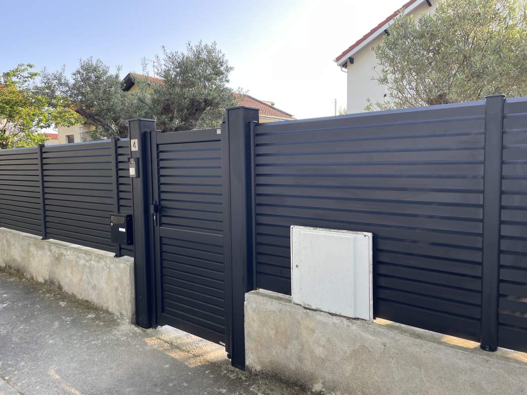 Photo de notre réalisation : PORTAIL KOSTUM