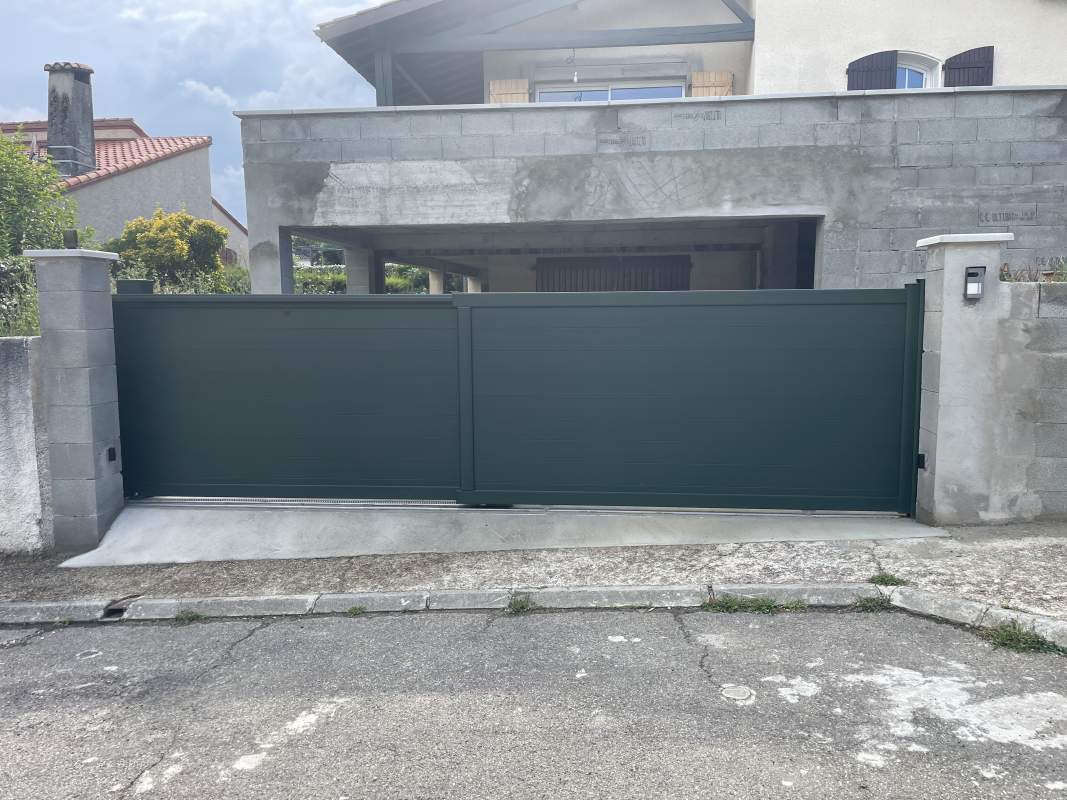 Photo de notre réalisation : PORTAIL TECHNIQUE