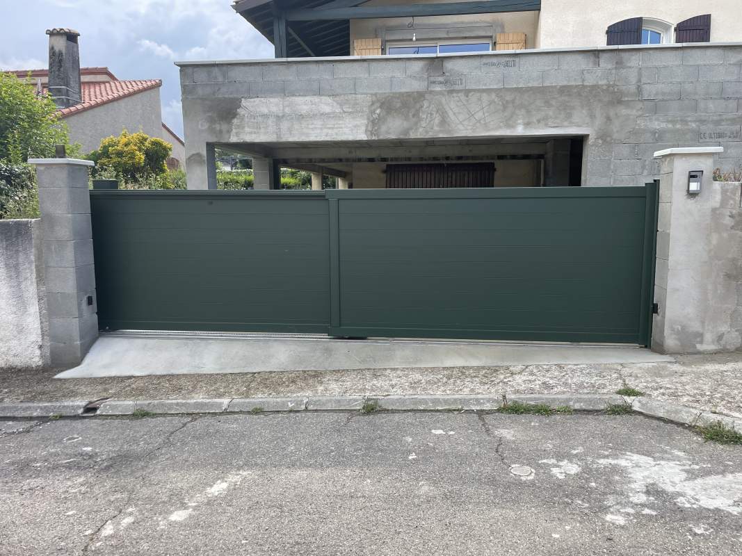 Photo de notre réalisation : PORTAIL TECHNIQUE