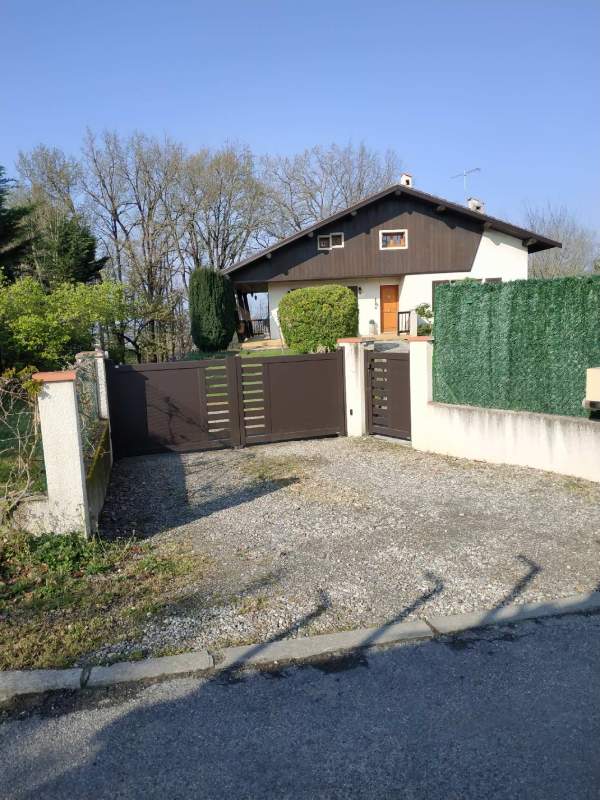 Photo de notre réalisation : PORTAIL KOSTUM