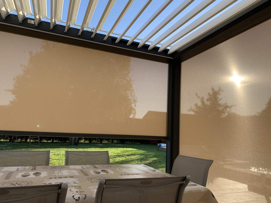 Photo de notre réalisation : PERGOLAS BIOCLIMATIQUE